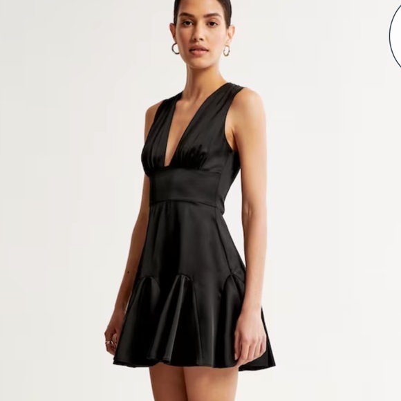 Abercrombie & Fitch Dresses & Skirts - Abercrombie & Fitch Plunge Satin Mini Dress